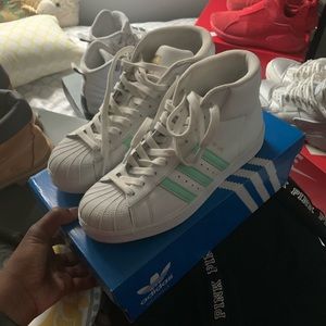 High Top Adidas size 6 kids
